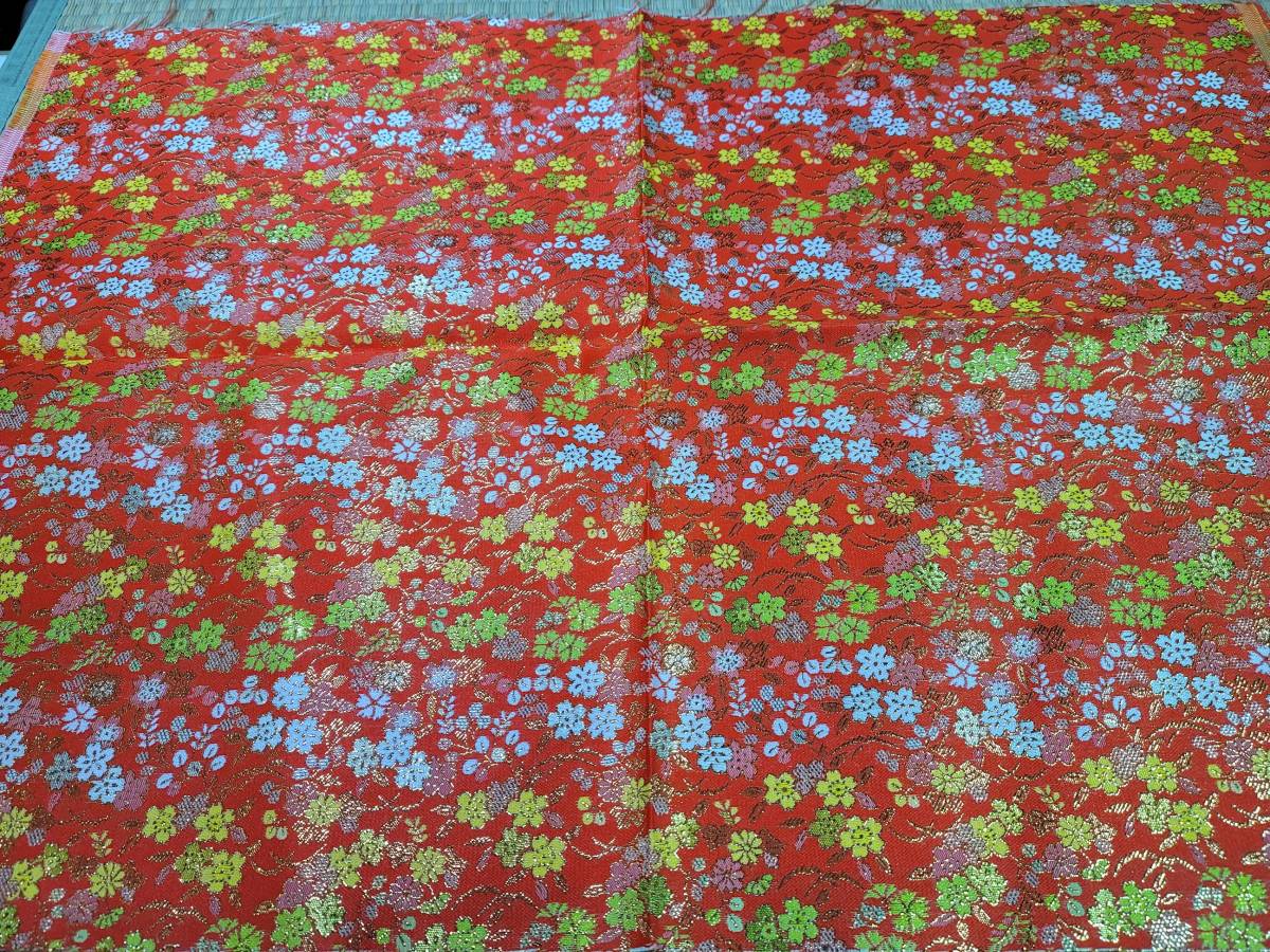 即決1280円☆新品☆きんらん☆金襴はぎれ☆☆☆リメイク手芸材料に☆50㎝×72㎝拍卖