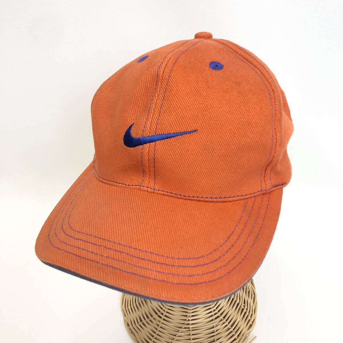 NIKE ナイキ 刺繍コットンキャップ 帽子 オレンジ ブルー刺繍 キッズサイズ ジュニアサイズ拍卖