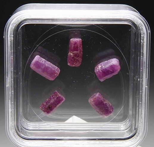 ☆☆ ルビー (蛍光)お得!5個セット <マダガスカル> 56 ☆☆拍卖