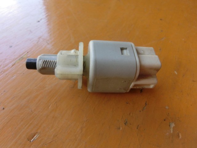 ジムニー 4型 クラッチ スイッチ 平成16年 TA-JB23W 14.7万km XG 即決あり拍卖