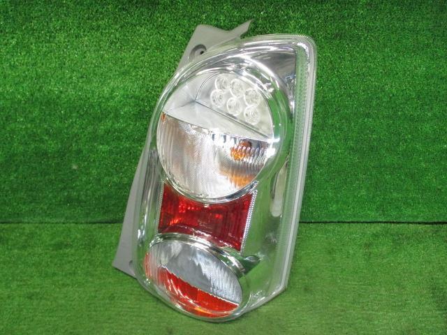 パッソ DBA-KGC30 右テールライト 右テールランプ プラスハナ Cパッケージ 1KR-FE P12拍卖