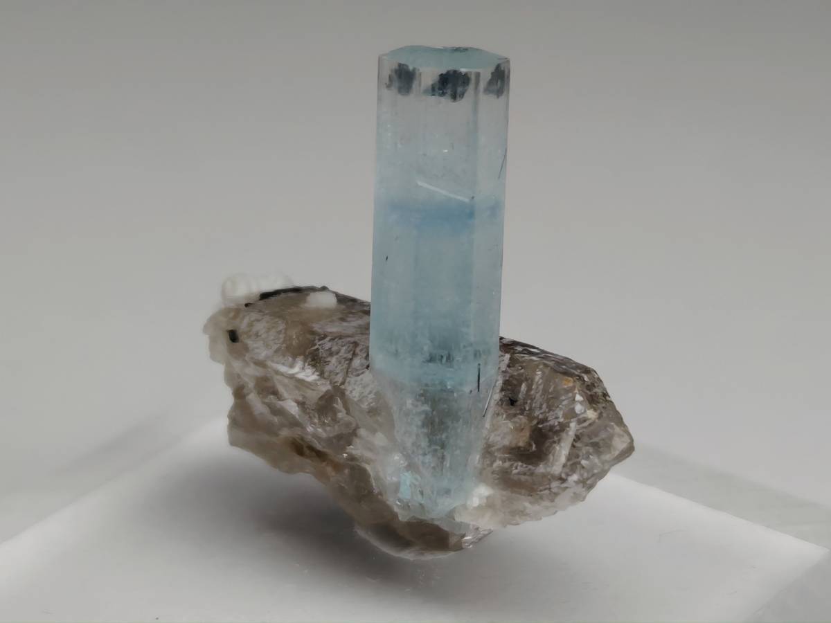 【宝石質】 約3g アクアマリン 原石 宝石 ジュエリー 誕生石 鑑賞石 自然石 天然石 鉱物 インテリア コレクション拍卖