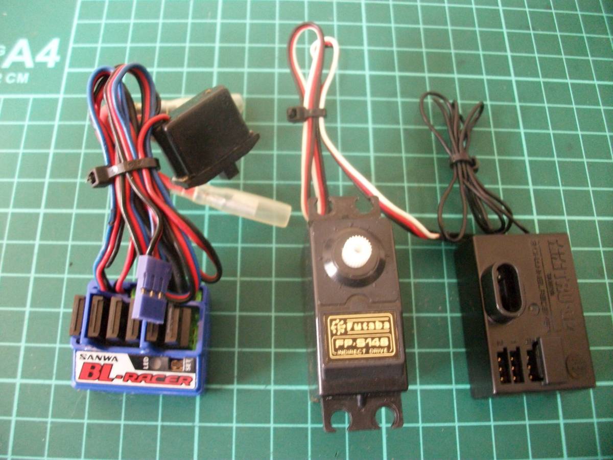 【目玉商品】サンワ アンプ(BLR)/田宮受/フタバサーボセット クリスタル無 簡易通電動作確認済 ジャンク扱 レターパック送料一律!拍卖