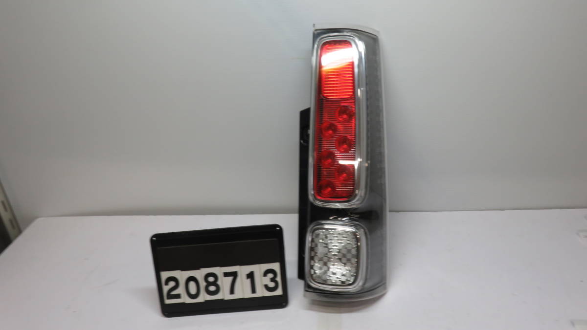 【2087】スペーシア MK53S 右テール 35650-79R02拍卖