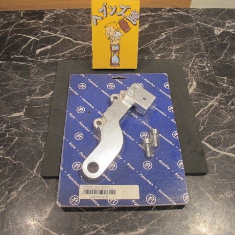AJ271801-8【新品】PMパフォーマンスマシン製スポーツスターリアブレーキキャリパーサポートブラケット00-04年XL883.1200拍卖