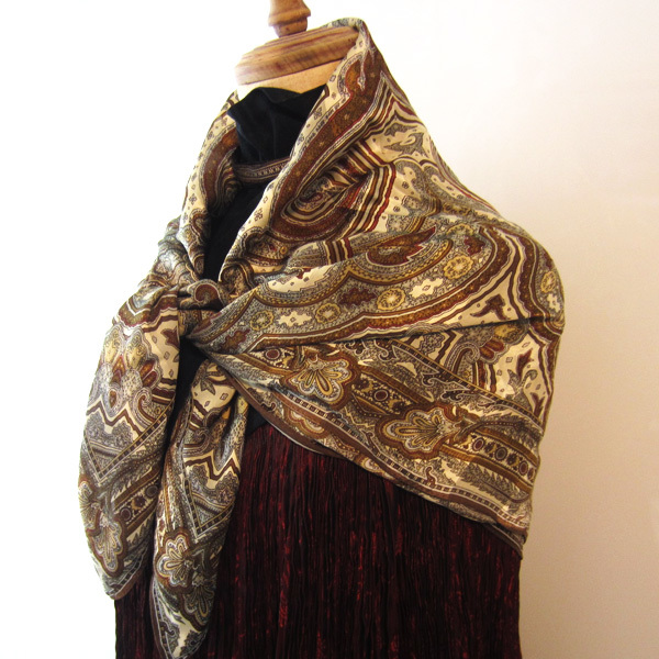 美品 オーロラ 総柄スカーフ シルク100% ベージュ・ 茶系拍卖