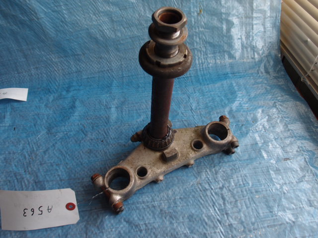 ホンダ CB750K(RC01) ステム 車両1台解体部品多数出品☆拍卖