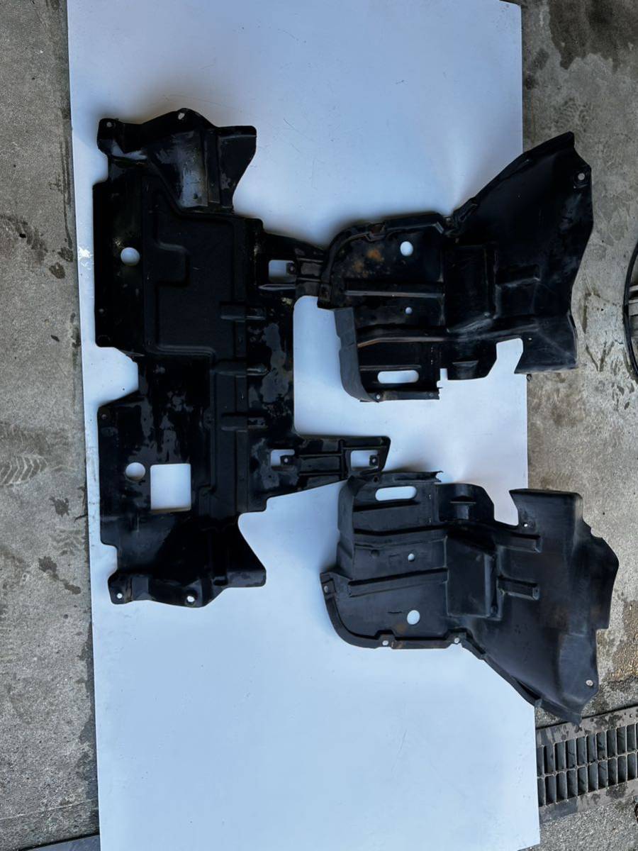 Y31シーマ エンジンアンダーカバー 希少 当時物拍卖