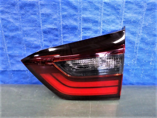 S1098 フィット GR1 GR2 GR5 GR7 右テール 内 W4764 N 美品拍卖