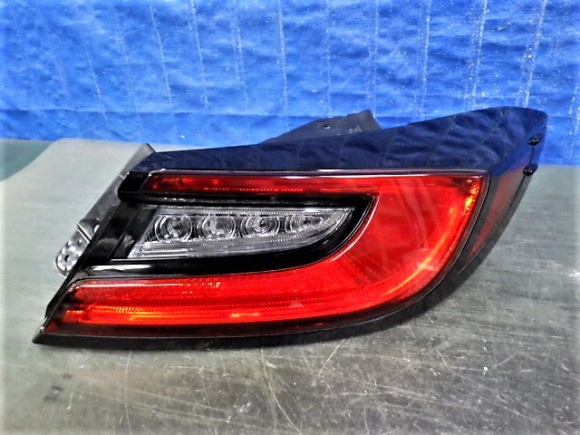 S1313 GR86 ZN8 右テール LED D258 84201 CC002 MA BRZ ZD8 美品拍卖