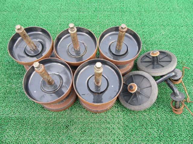 イセキ コンバインHV211 転輪1個の販売 中古拍卖