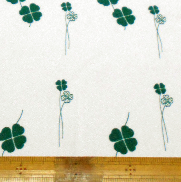 新品 化繊(ポリエステル)縮緬生地 広幅 112㎝ 切り売り1m当たり1,500円 生成りに緑のクローバー模様拍卖