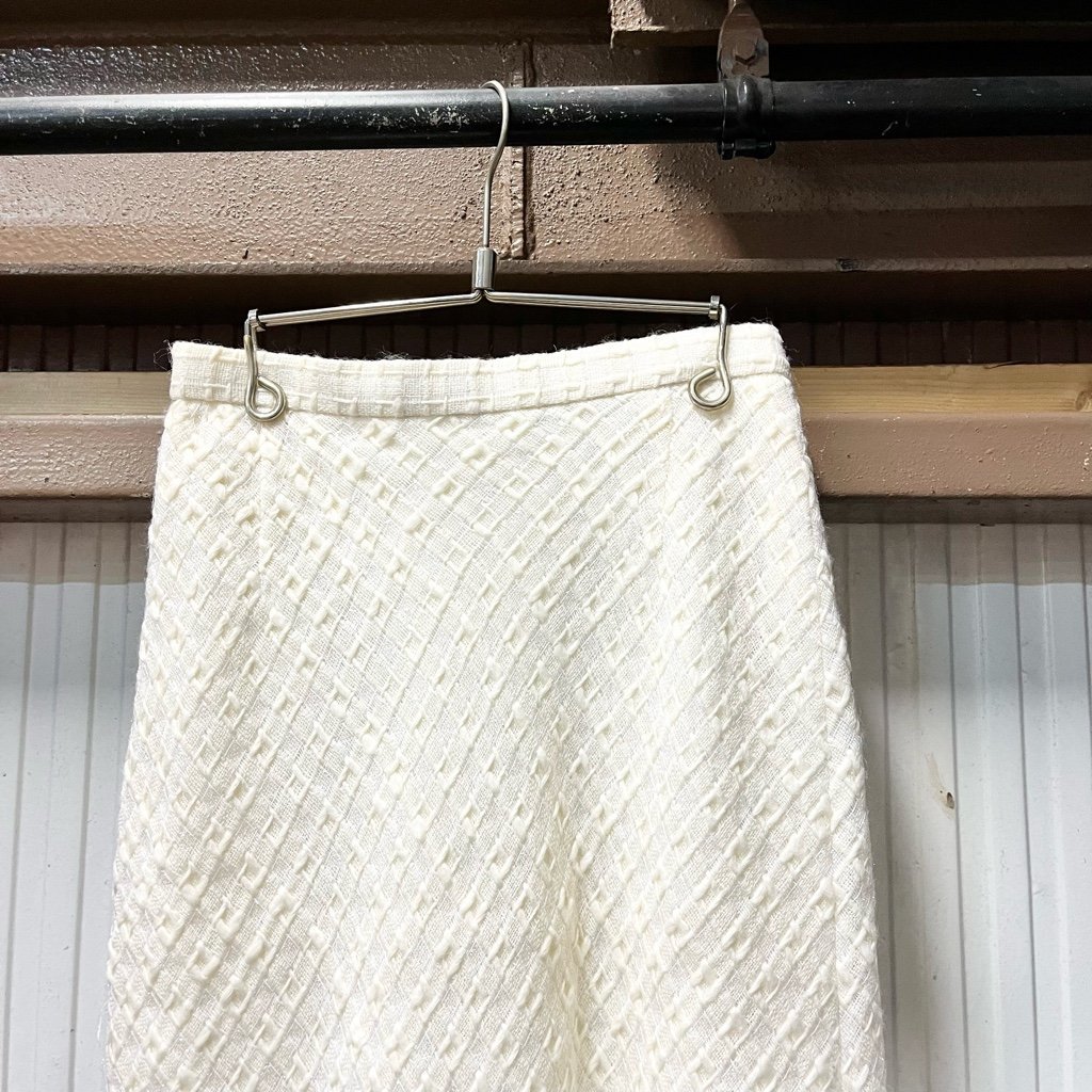 銀座マギー ラメ入り ロングスカート 裏地付き サイズ38 日本製 クリーム系 digjunkmarket拍卖