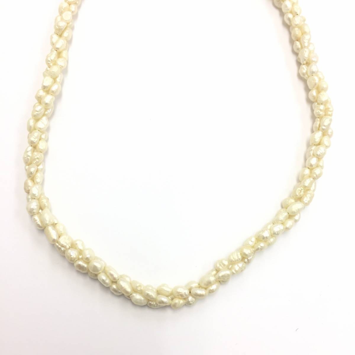 【ネックレス】約40cm パール(平均約5mm前後) 小粒 3連が重なり合って1本に ホワイト 上品 シック シンプル拍卖