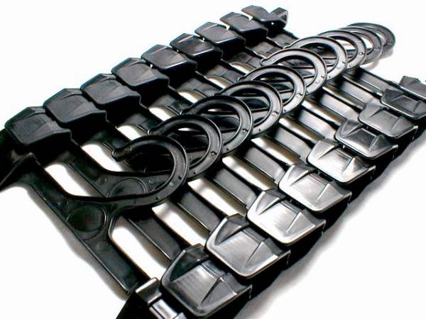業務用 ボトム スカート ワンタッチ ハンガー 黒 17cm巾×26本組 送料無料 収納 洗濯 洋服 衣類 パンツ ズボン スパッツ スラックス 便利拍卖