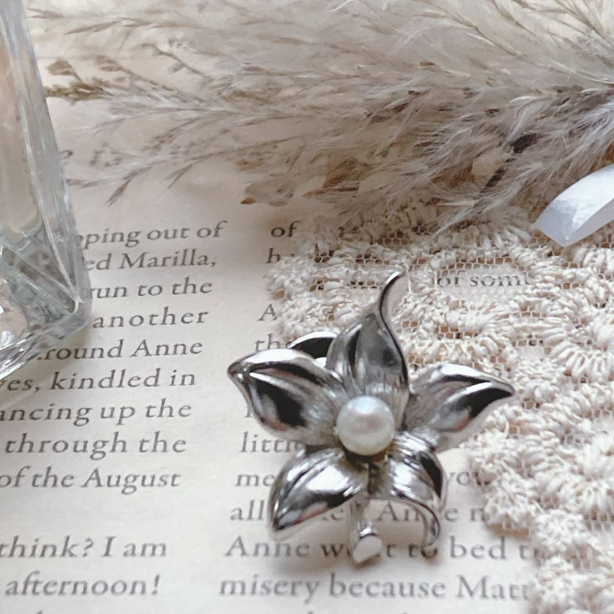 ヴィンテージラペルピン シルバー パール フラワーホール ブローチ スーツ☆vintage jewelry accessories 0886拍卖