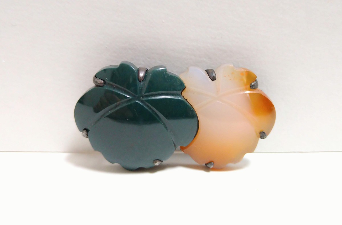 ββ 本緑瑪瑙 瑪瑙 和装小物 葵 葉 帯留め ββ     拍卖