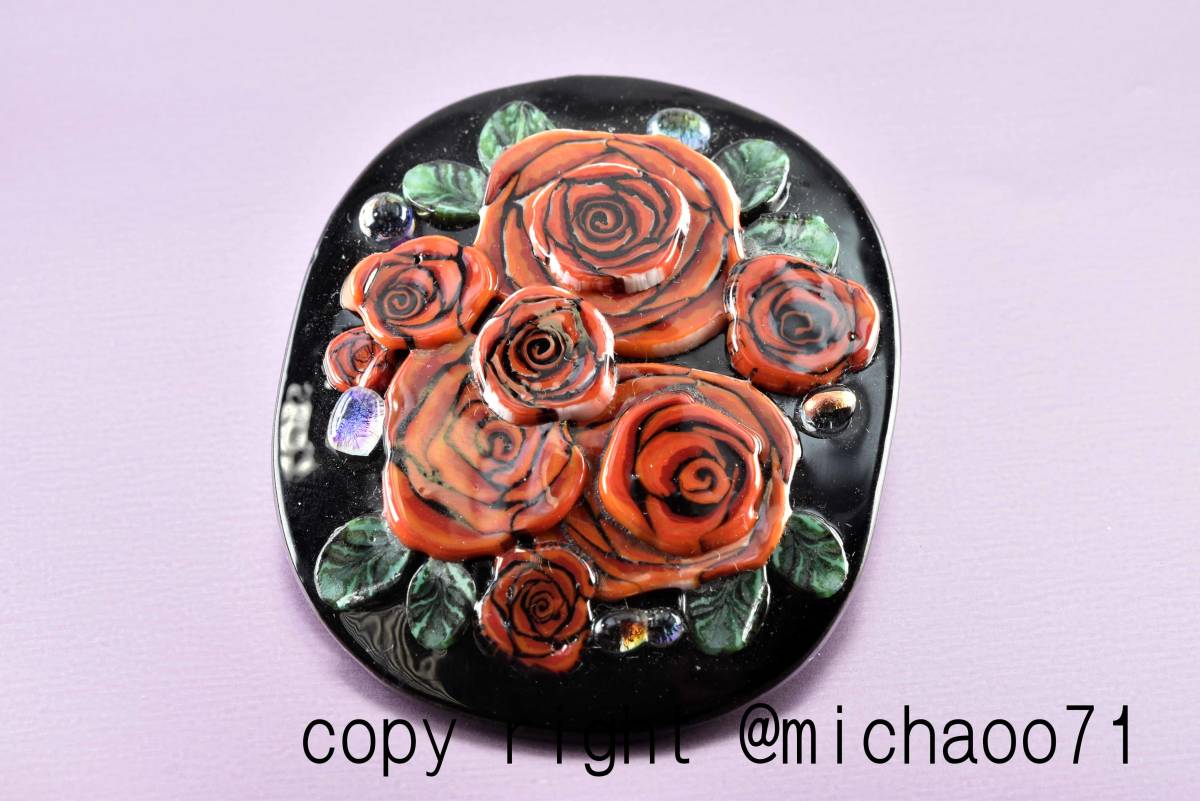 創作トンボ玉  3種の赤い薔薇 アートガラスのジュエリー red rose ペンダントトップ(10745-489cr)一点物拍卖