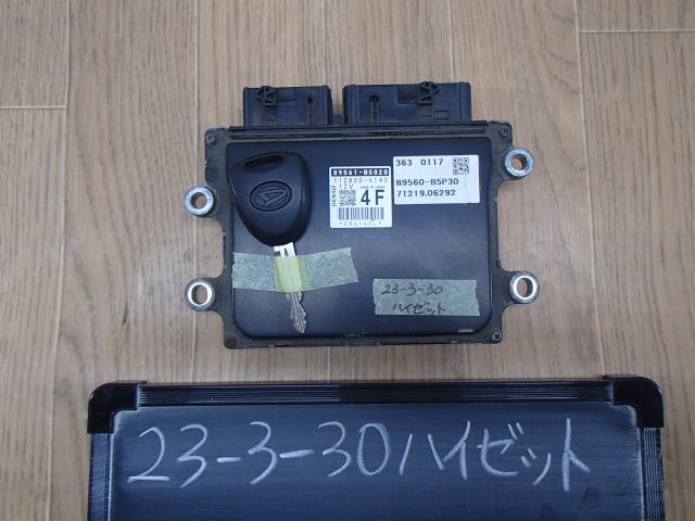 ハイゼット  S331W エンジンコンピューター W24 デンソー 89561-B5020 112800-6140 89560-B5P30拍卖