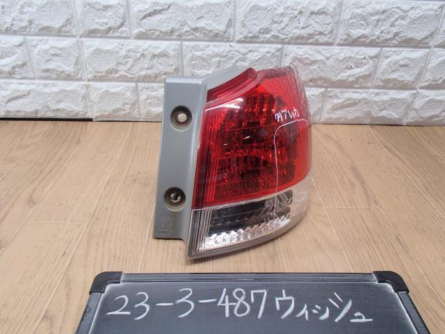 ウィッシュ  ZGE25W 右テールランプ ライト レンズ 070 イチコ 68-17 81550-68050拍卖
