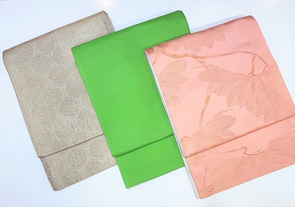 花とら●リサイクル帯 袋帯2本 名古屋帯1本 まとめて3本 リバーシブル 陵華文様 クリーム 黄緑 サーモンピンク 白 松 230330拍卖