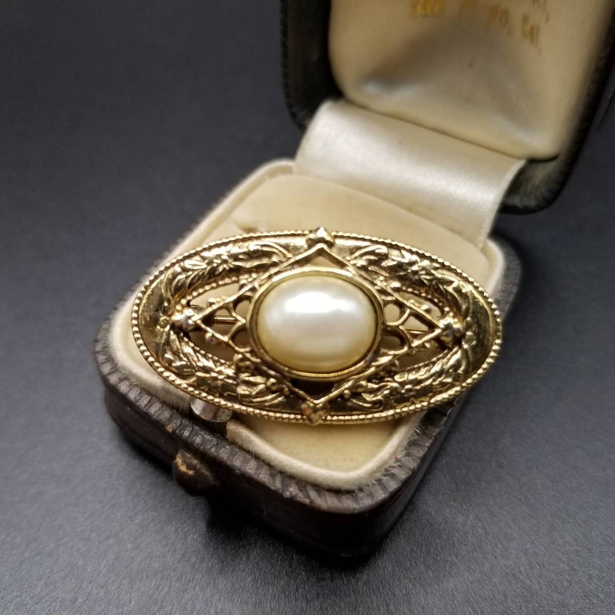 ホワイト パール 楕円 オープンワーク ゴールドトーン ビンテージ ブローチ アールデコ 昭和レトロ コスチューム ジュエリー 輸入 YAX③2拍卖