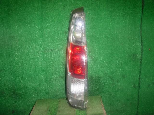 エクストレイル CBA-T30 左テールランプ QR20DE 26555-1A30A拍卖