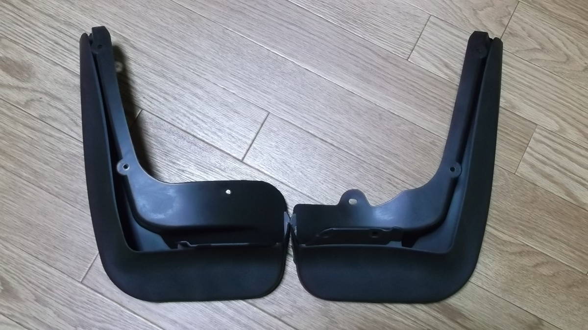 ★訳あり 商品のみ 取説 取付ネジ無し BMW F30 (2013-2018)マッドガード 泥除け。1台分4ピースです。ABS素材 加工が前提としてください。拍卖