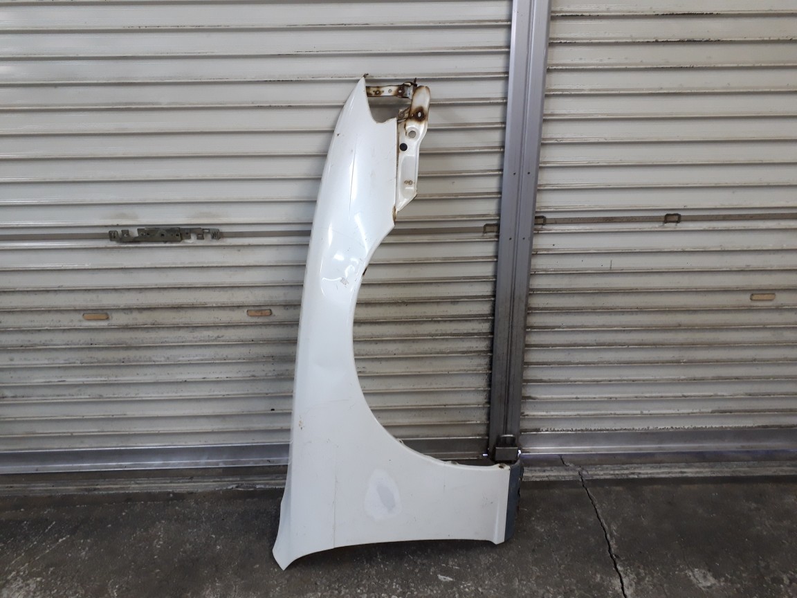 S14前期シルビア 純正フロントフェンダー(右側)No.ne拍卖