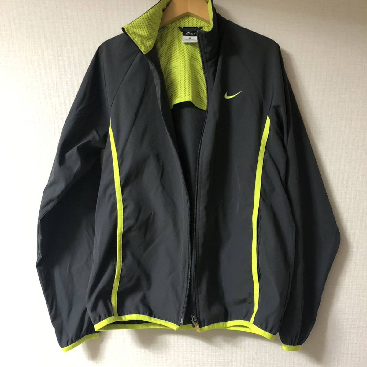 ◆◆◆NIKE ナイキ ウインドブレーカー 美品 Sサイズ ランニング拍卖