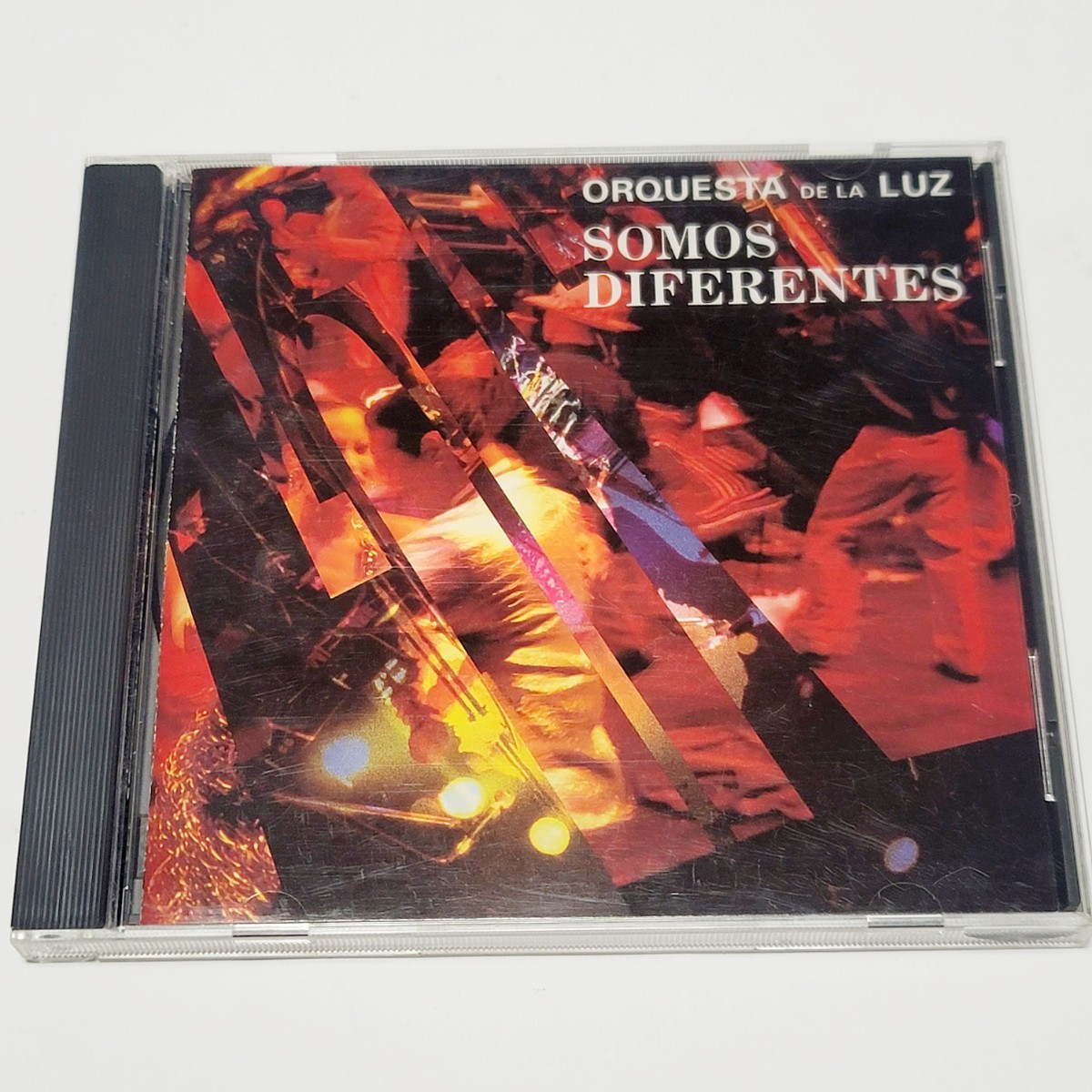 《美盤》CD 国内盤 ORQUESTA DE LA LUZ オルケスタ・デ・ラ・ルス SOMOS DIFERENTES ディフェレンテス サルサ新時代拍卖