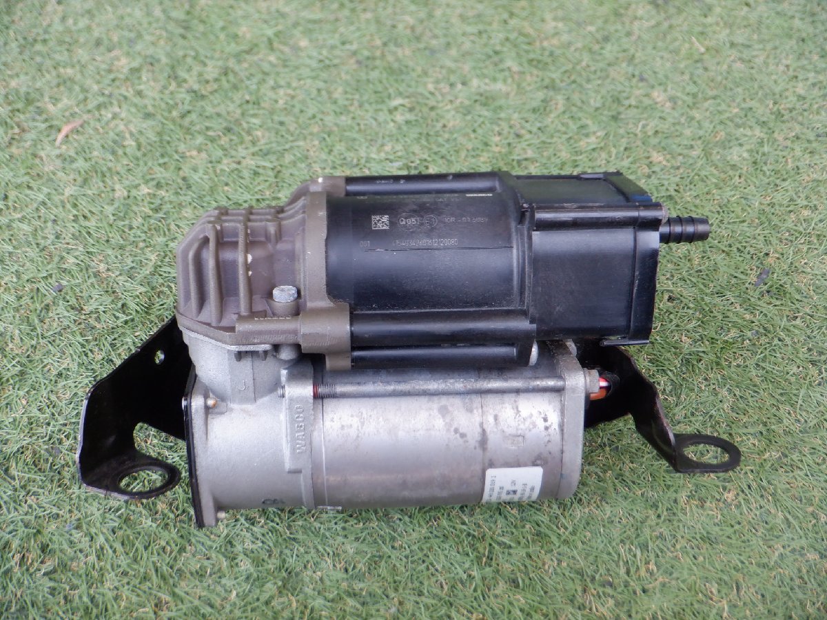 ベンツ純正 W213 Eクラス X253 GLCクラス W205 Cクラス C238 エアサス コンプレッサー エアサスポンプ A2053200104 Y-23-4-531拍卖