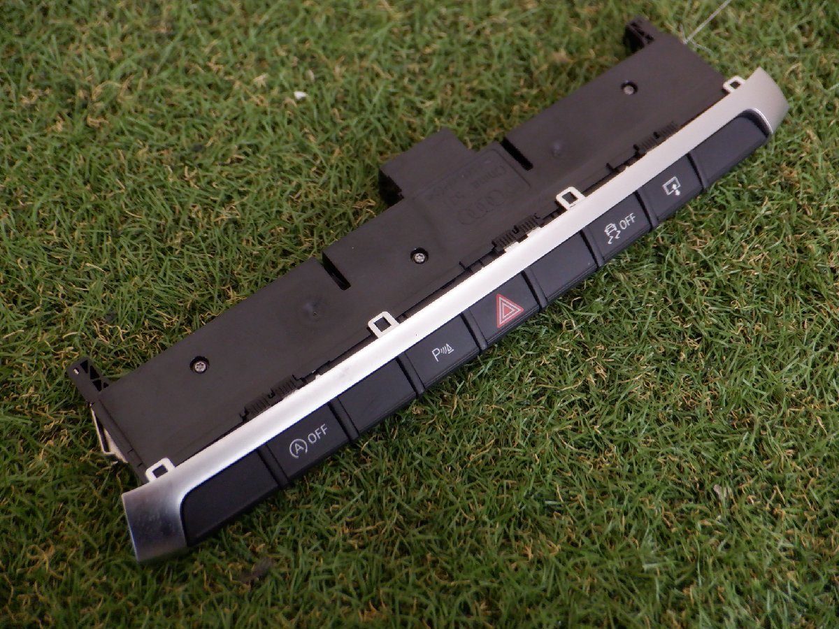 アウディ純正 DBA-8VCXSL 8V A3 セダン 2015年 ハザード スイッチ 操作スイッチ ボタン 8V0925301CC m-23-4-271拍卖