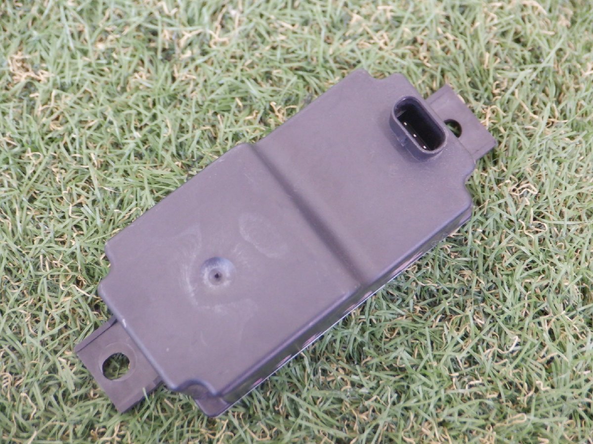 ベンツ純正 W205 Cクラス W213 Eクラス W222 Sクラス バックアップバッテリー トランス 電圧 コンバーター A2054400073 m-23-4-736拍卖