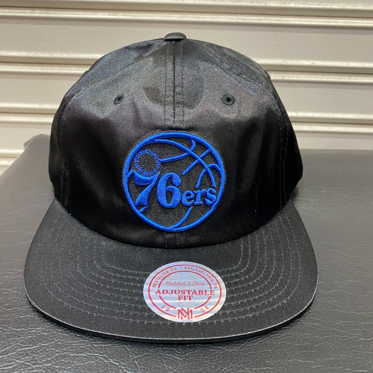 USA正規品 Mitchell&Ness ミッチェルアンドネス NBA フィラデルフィア シクサーズ 76ers スナップバックキャップ サイズ調節可能 バスケ拍卖