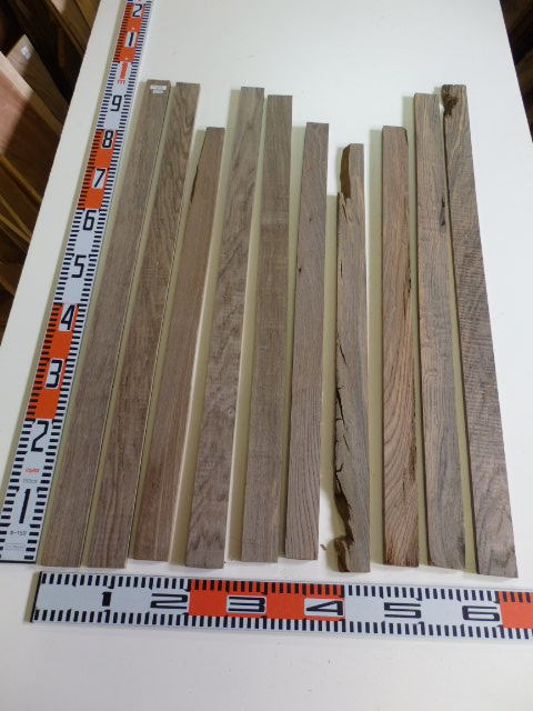 b3041245 神代栓10●端材●厚約1cm~1.4cm☆無垢板1枚板 木材 板 DIY 板材 天板 棚板 テーブル 看板 花台など種類豊富!拍卖