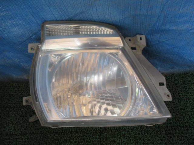 ☆★DWGE25 キャラバン ハロゲンヘッドライト右★☆拍卖