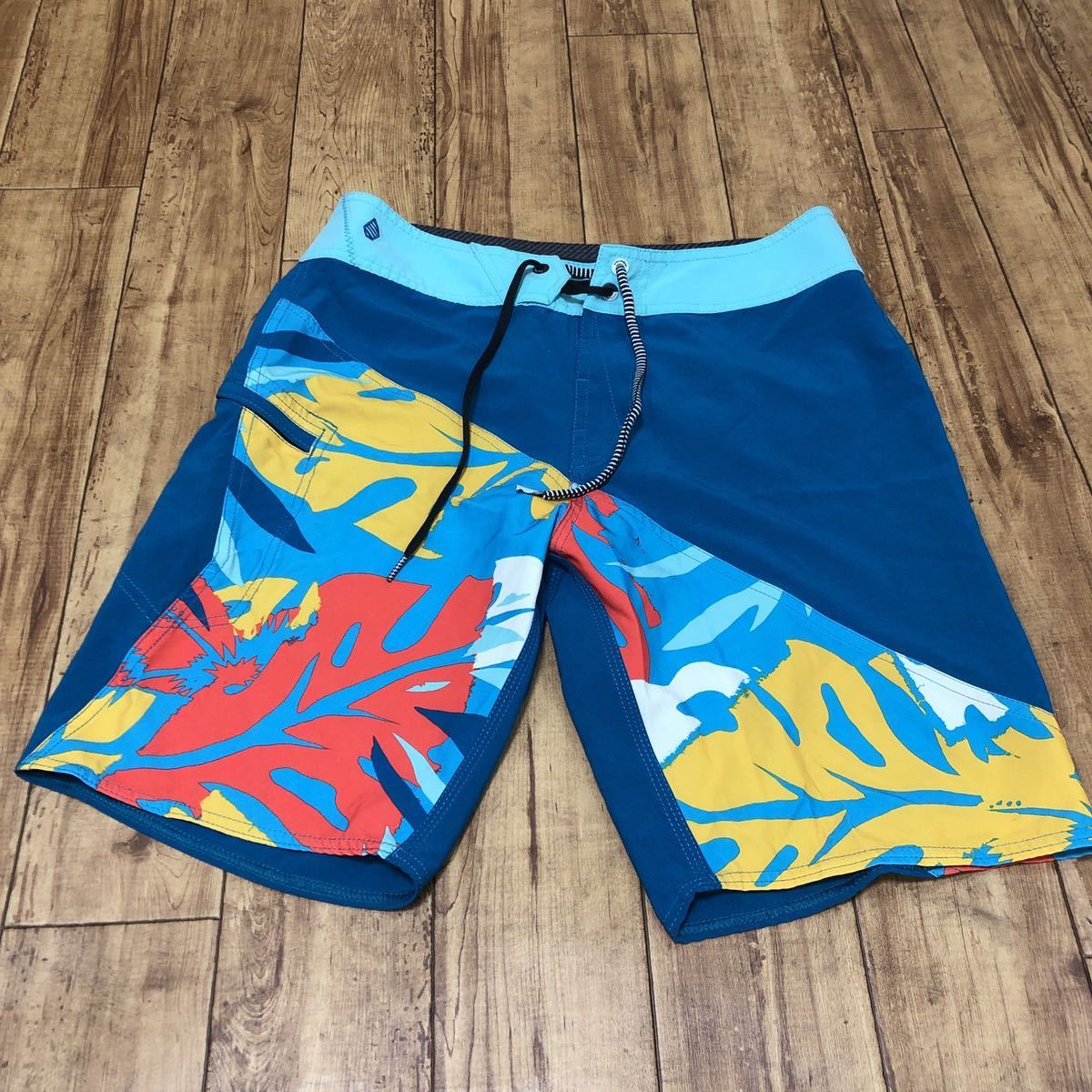ボルコム VOLCOM MOD-TECH サーフパンツ ショートパンツ 水着 ボードショーツ ブルー サイズ30 サーフィン アウトドアウェア拍卖