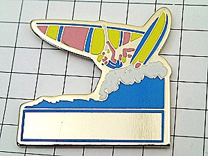 ピンバッジ・ウインドサーフィン波乗り◆フランス限定ピンズ◆レアなヴィンテージものピンバッチ拍卖