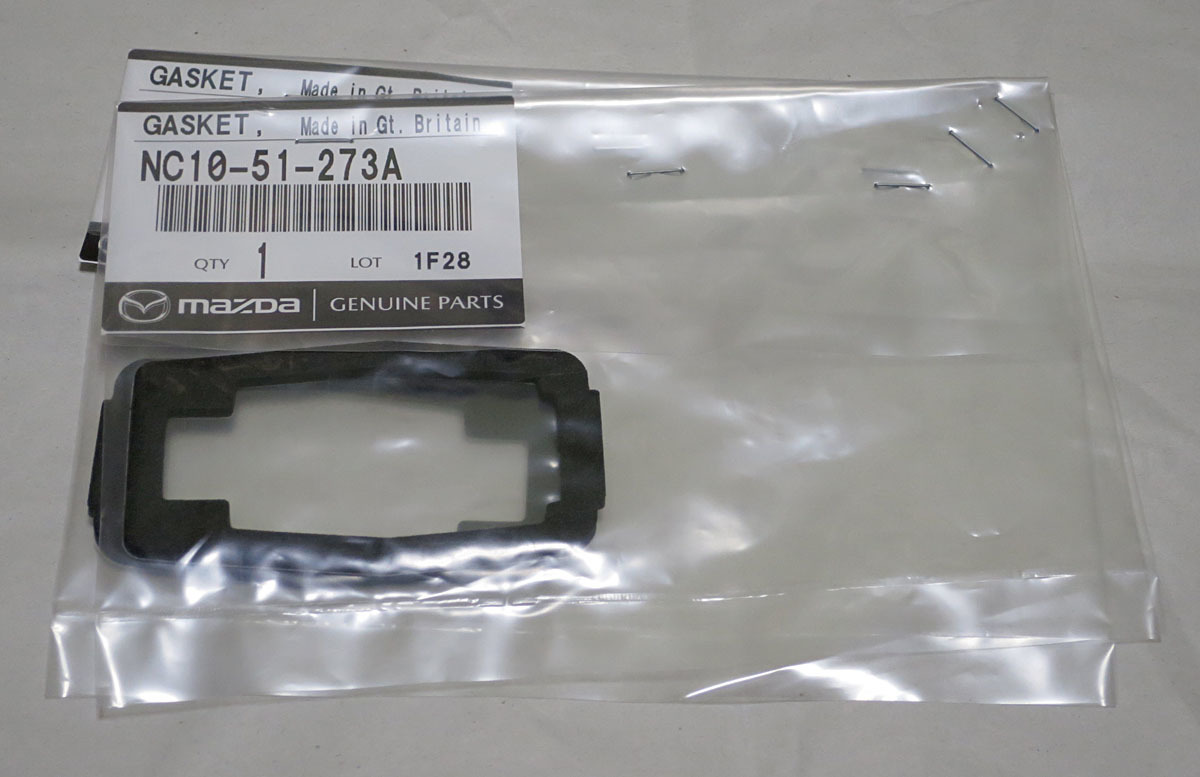 NC10-51-273A マツダ NB ロードスター ライセンスランプ ガスケット 2枚セット拍卖