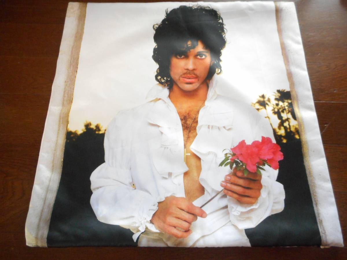 PRINCE プリンス クッションカバー ホワイトシャツに紅いバラ拍卖