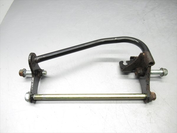 D1R5-0331 ホンダ ズーマー エンジンハンガー マウント 純正品 【AF58-130~ (NPS504 キャブ車) 動画有】拍卖