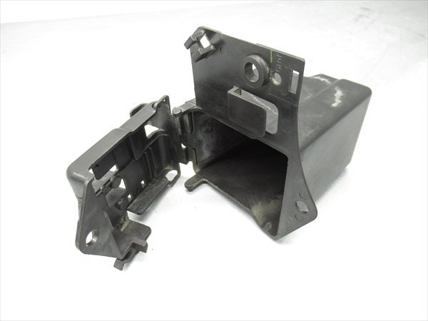 D1R5-0404 ホンダ C50 スーパーカブ Fi車 バッテリーボックス 純正品 【AA01-175~ (C50S8 3速 セル無し) 動画有】拍卖