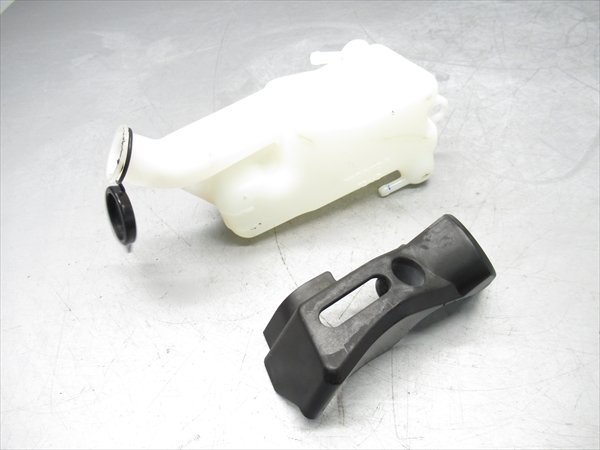 D1R5-0413 ホンダ CBR250R クーラントタンク リザーブタンク 純正品 【MC41-100~ (CBR250RB 前期) 動画有】拍卖