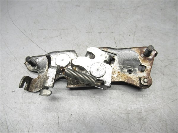 C1R5-0421 ホンダ フォルツァZ シートロックホルダー 純正品 【MF08-131~ NSS250 動画有】拍卖