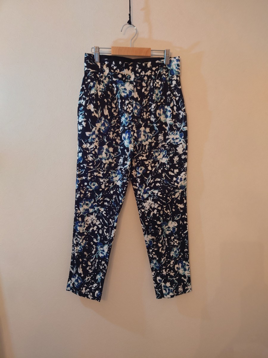 jeanasis ストレッチクロップドパンツ レディース Sサイズ ジーナシス Sサイズ クロップドストレッチパンツ ネイビー 花柄拍卖