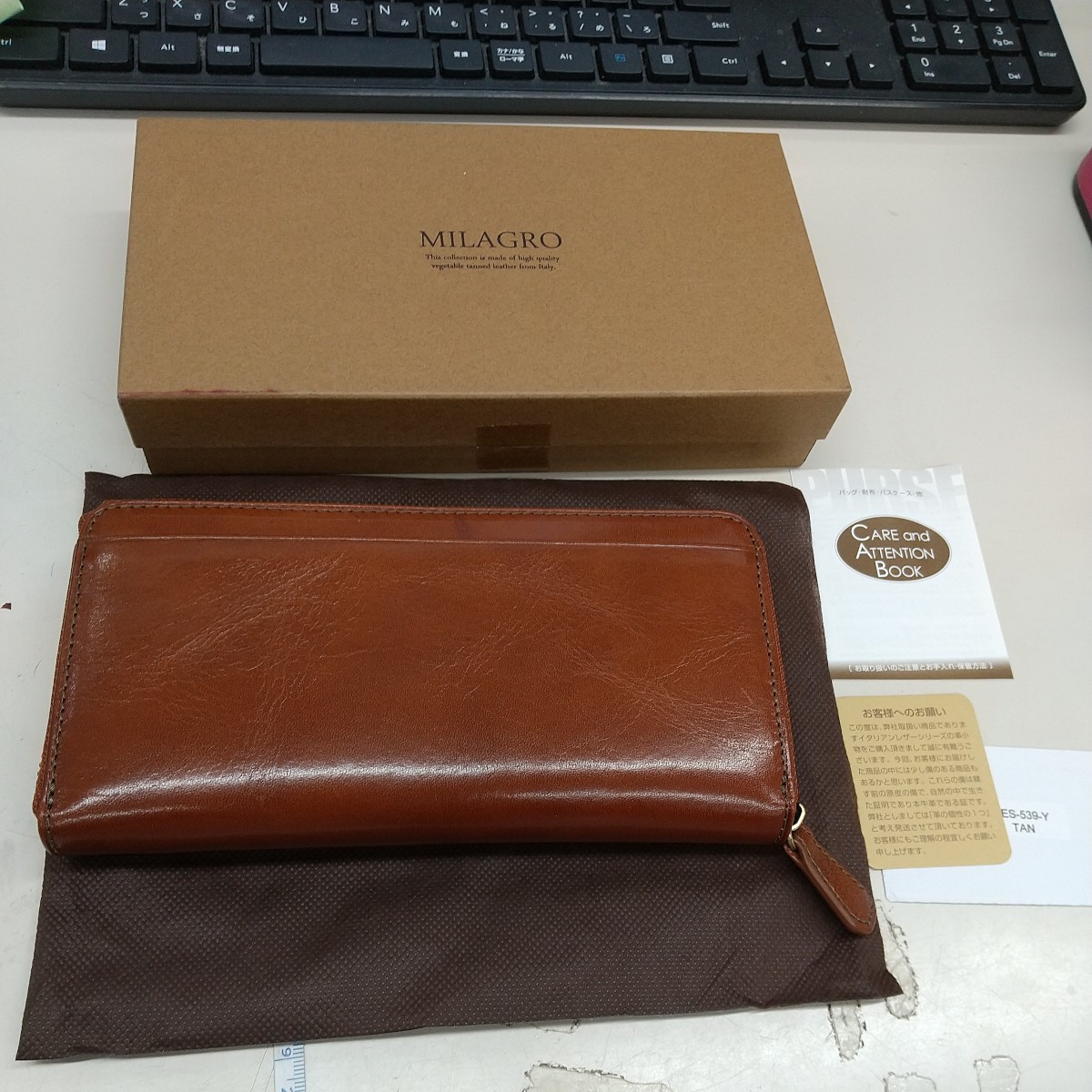 B3236【未使用】MILAGRO 革製 長財布拍卖