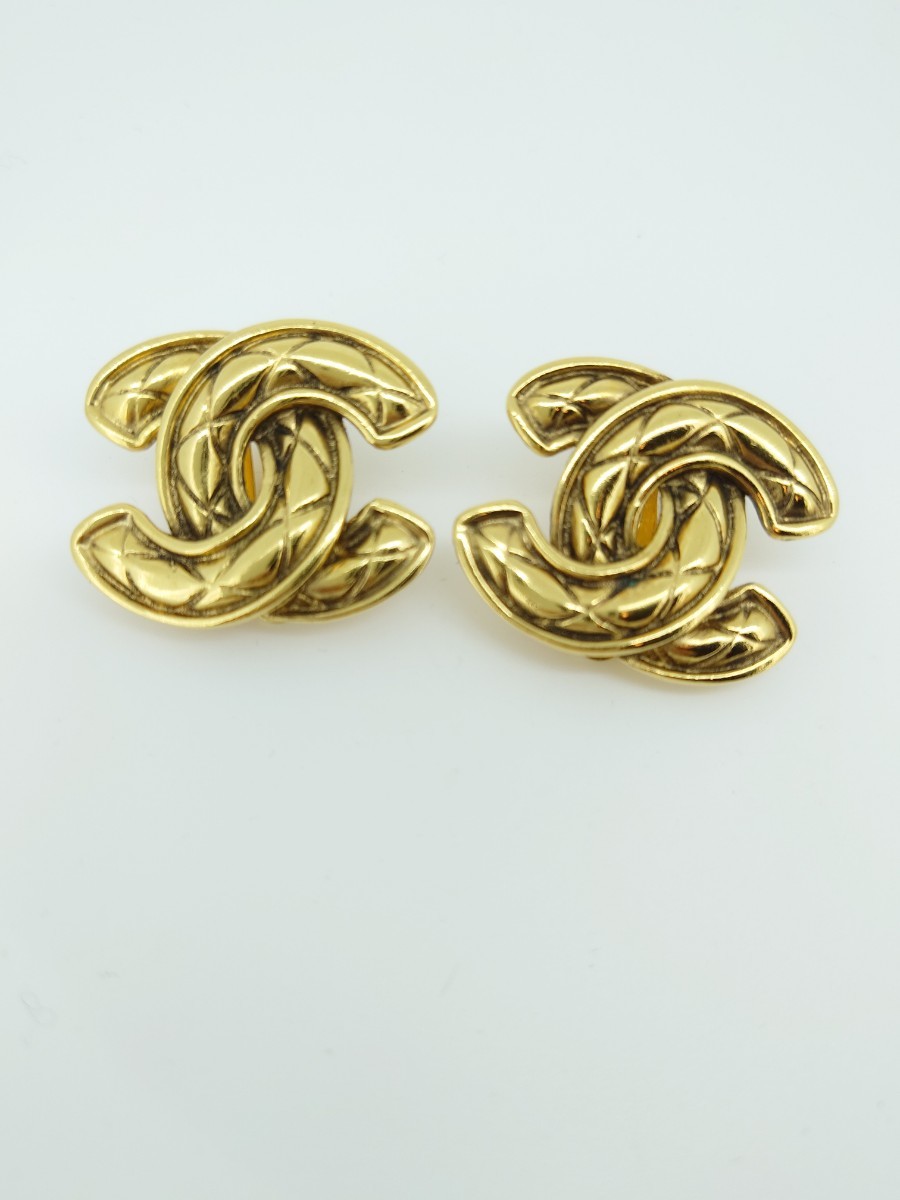 シャネル ヴィンテージ ゴールド マトラッセ イヤリング拍卖