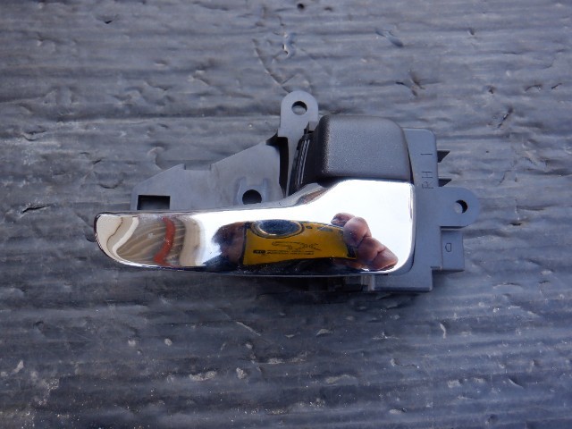 HD1354 CW5W アウトランダー 純正 右 フロント ドア インナーハンドル 42055拍卖