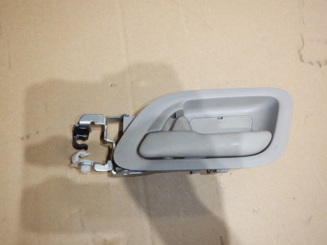 JE1 ゼスト 純正 左 フロント ドア インナーハンドル (2) 42139/b1拍卖